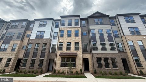 20977 BLUEBIRD SQUARE STERLING VA 20165