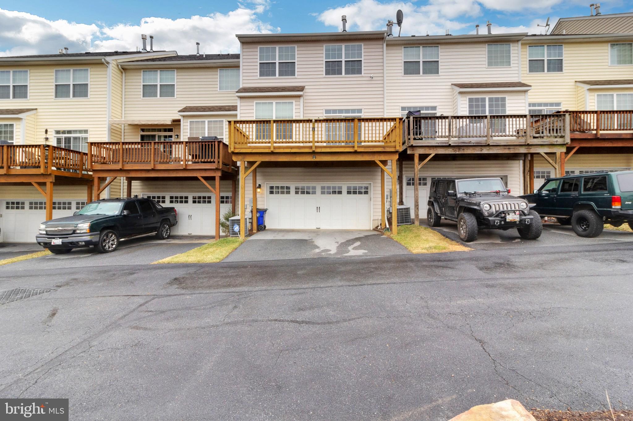 BRINKLEY MANOR - Residential