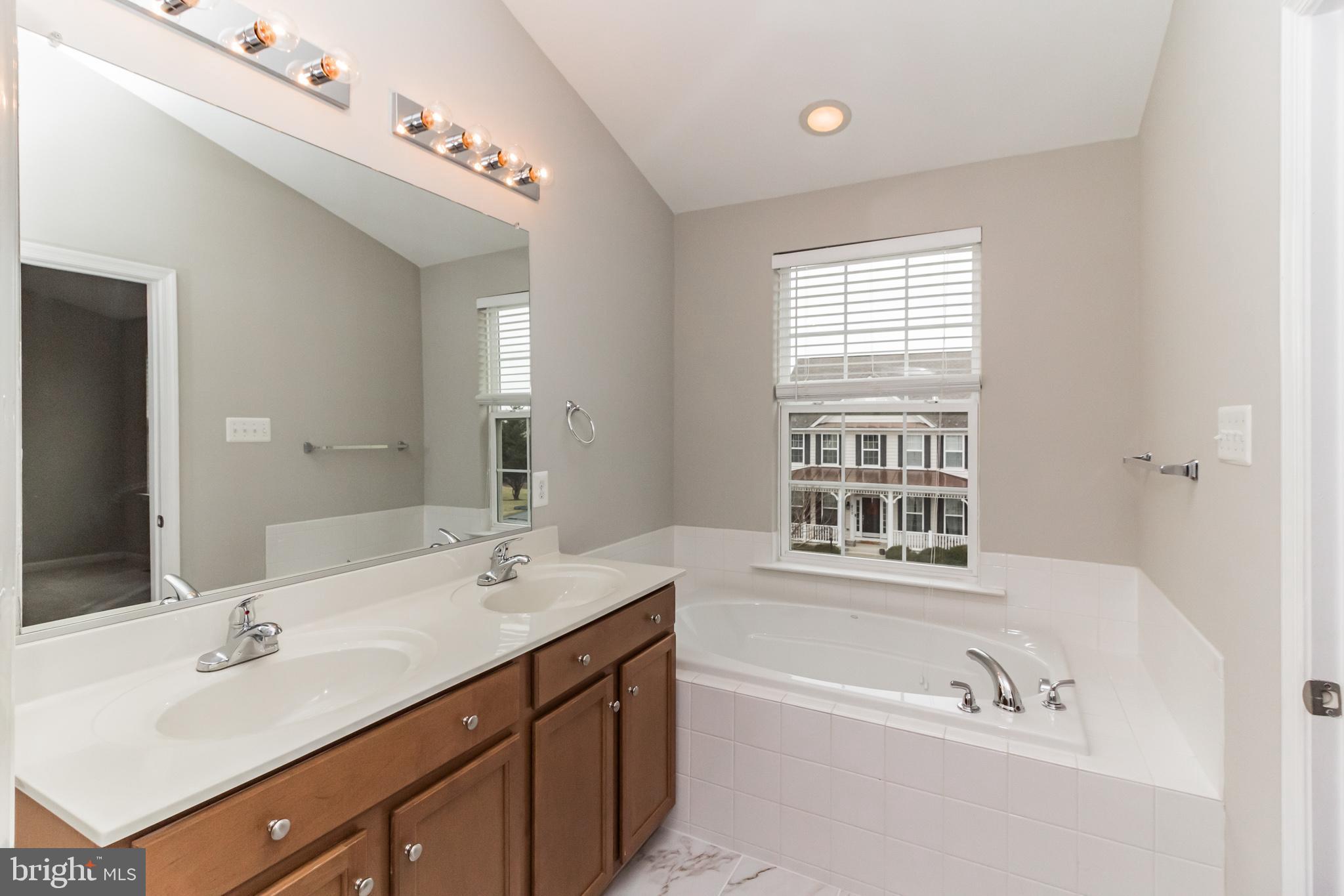 BRINKLEY MANOR - Residential