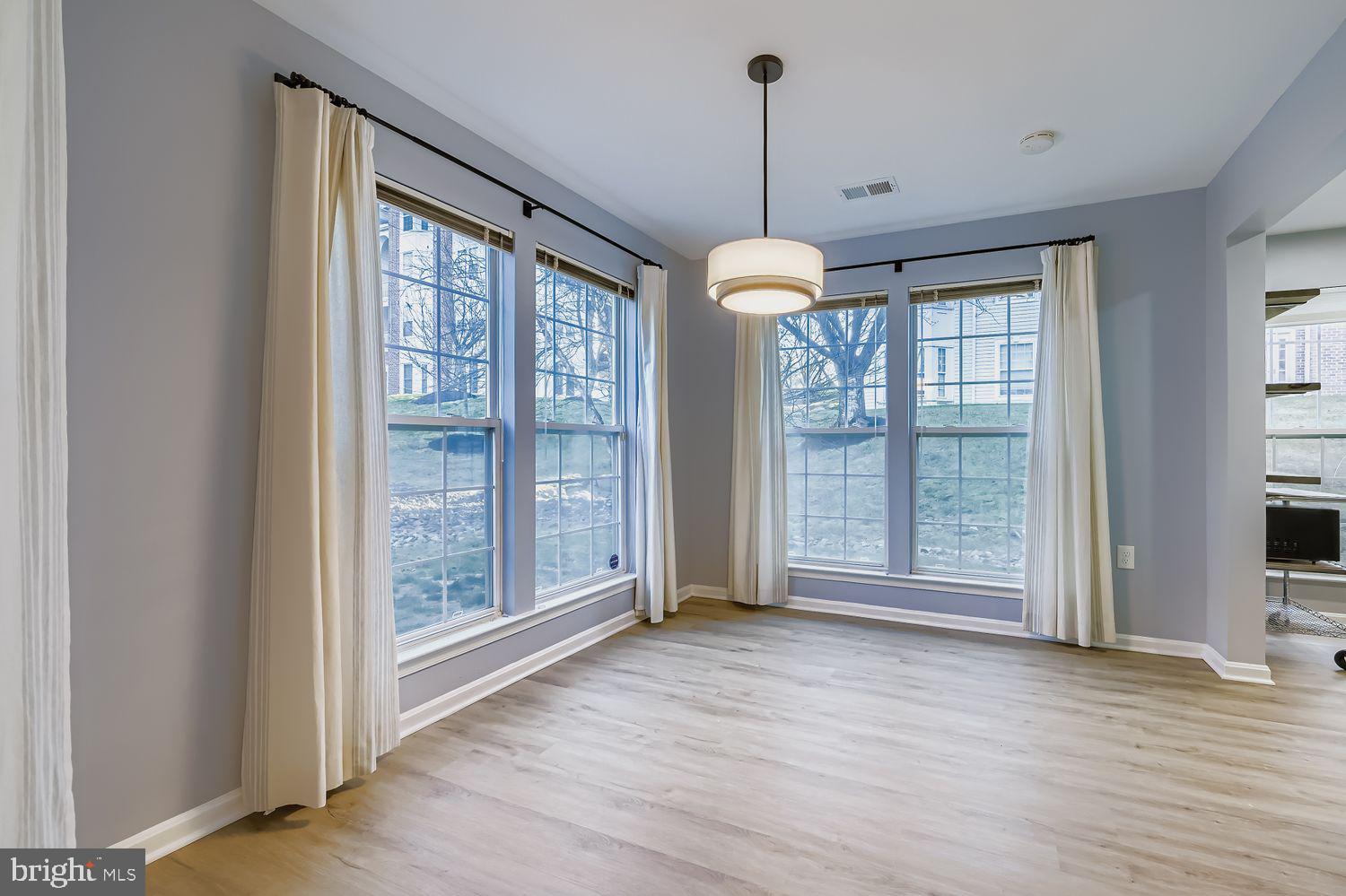 SILVERBROOK WOOD - Residential