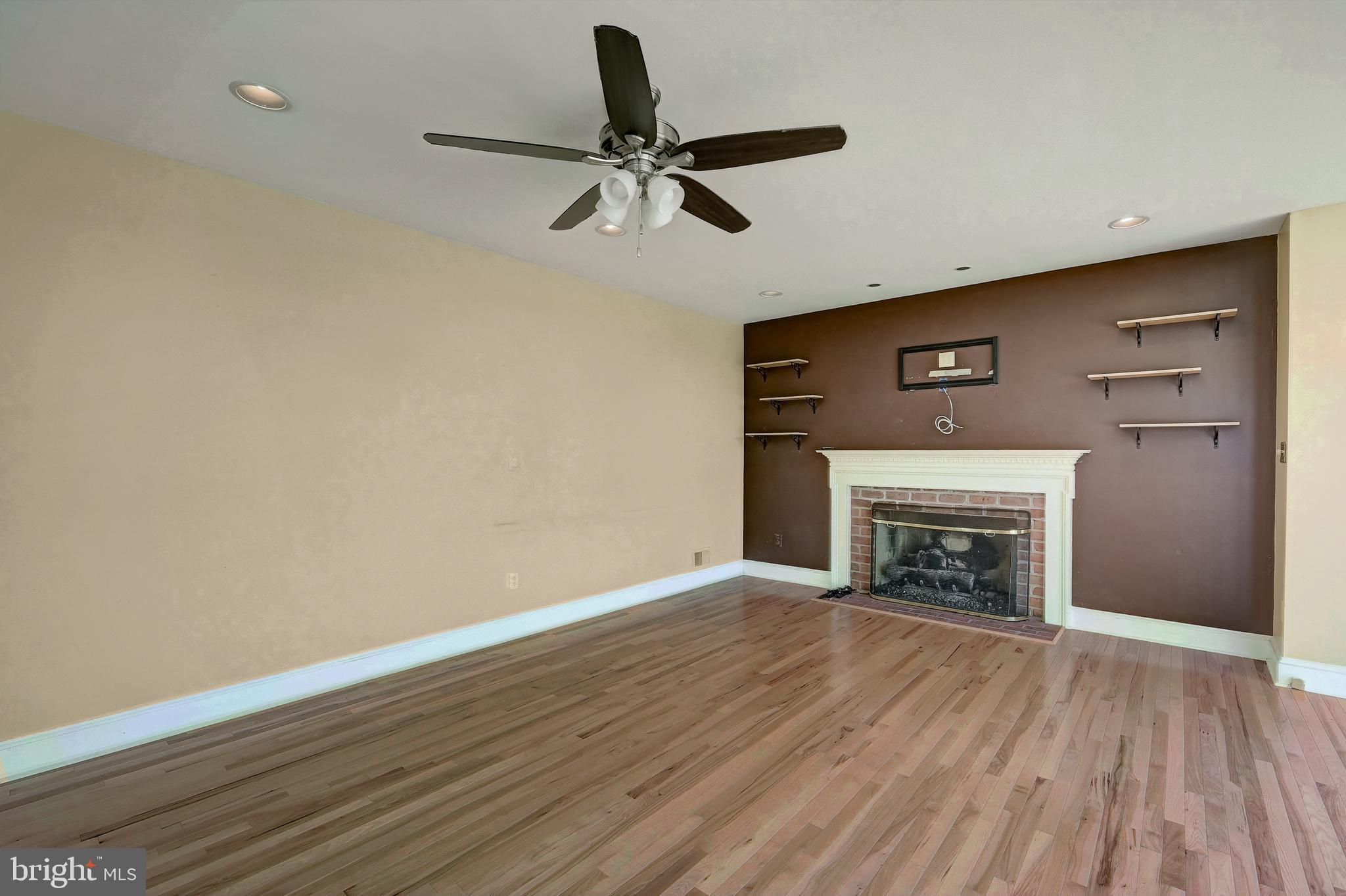 VILLAGE OF HARPERS CHOICE - Residential