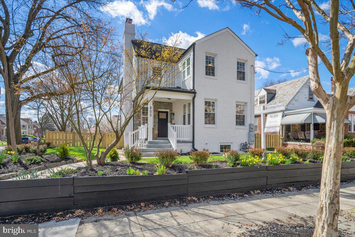 TAKOMA - Residential