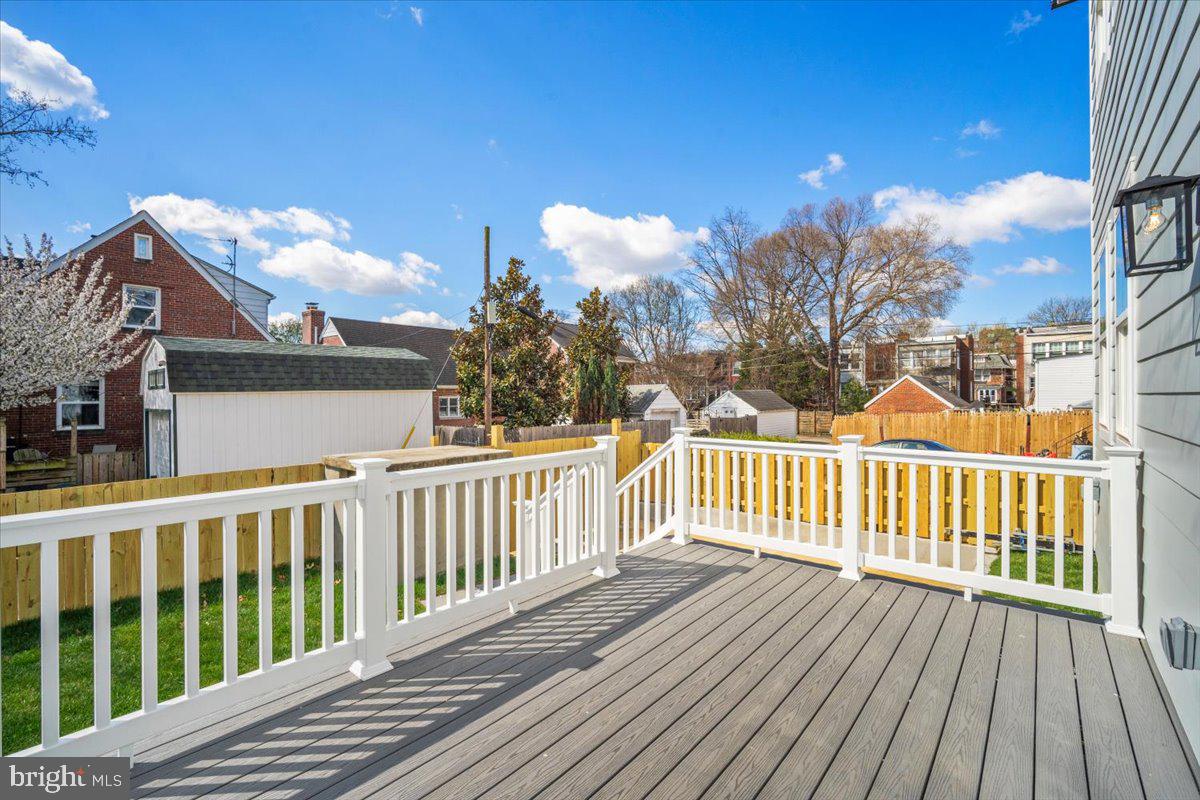 TAKOMA - Residential
