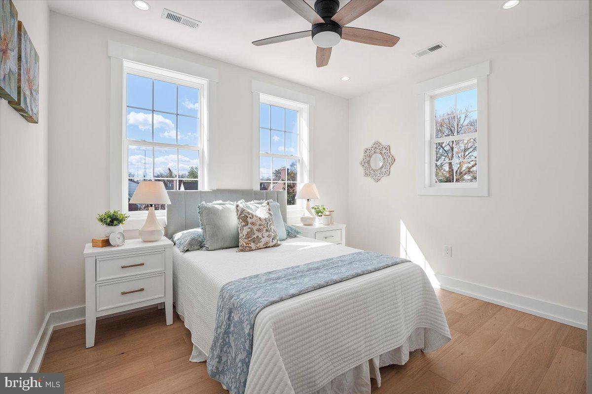TAKOMA - Residential