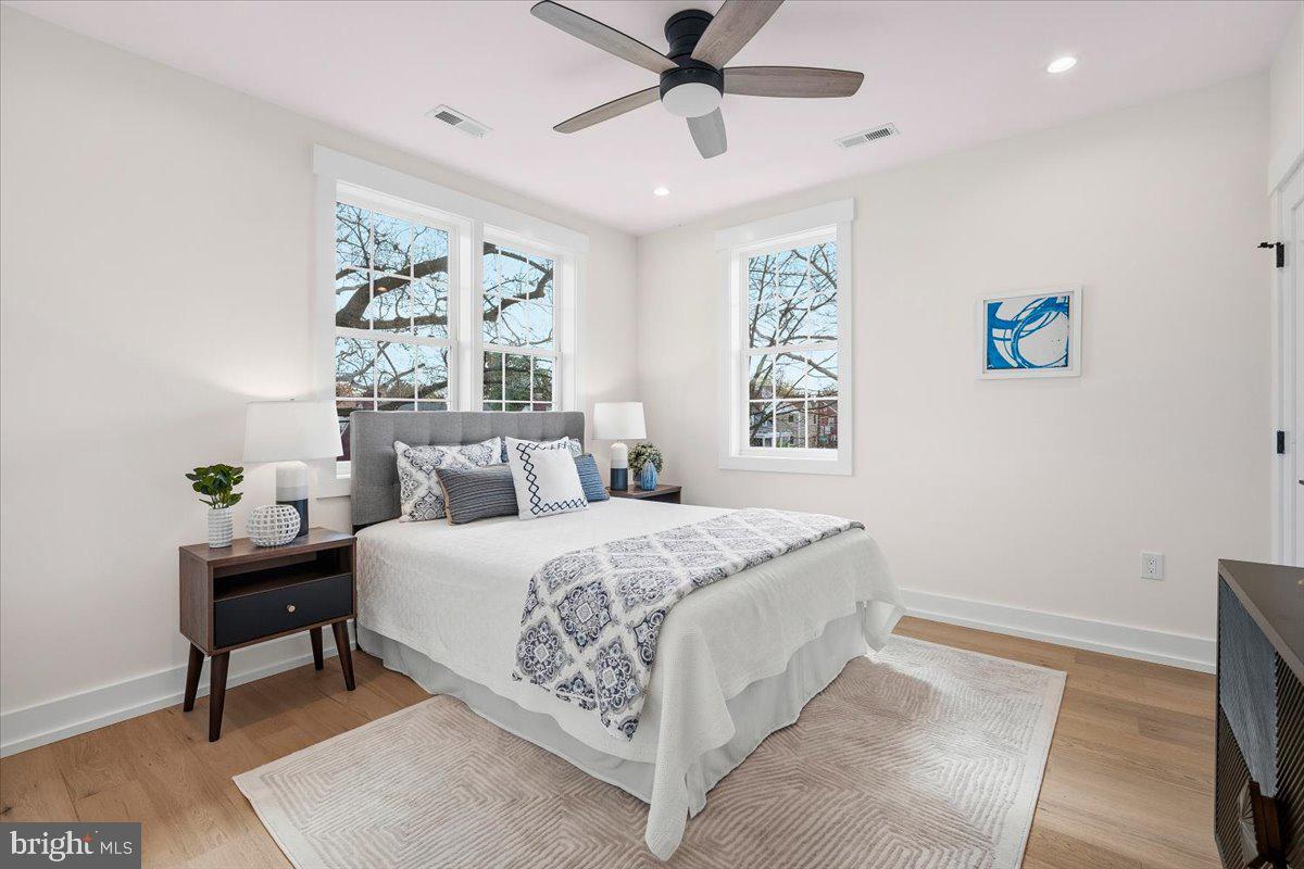 TAKOMA - Residential