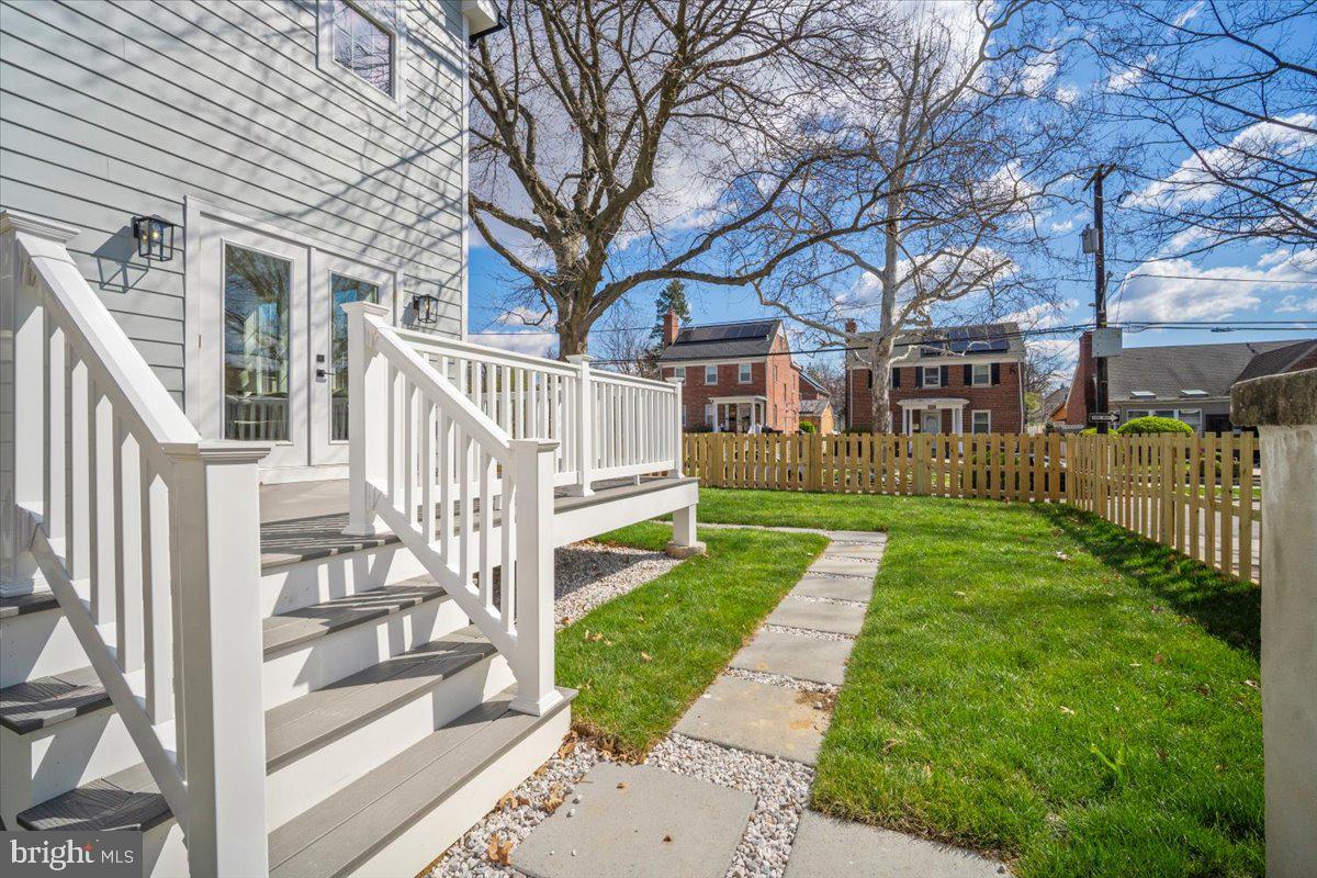 TAKOMA - Residential