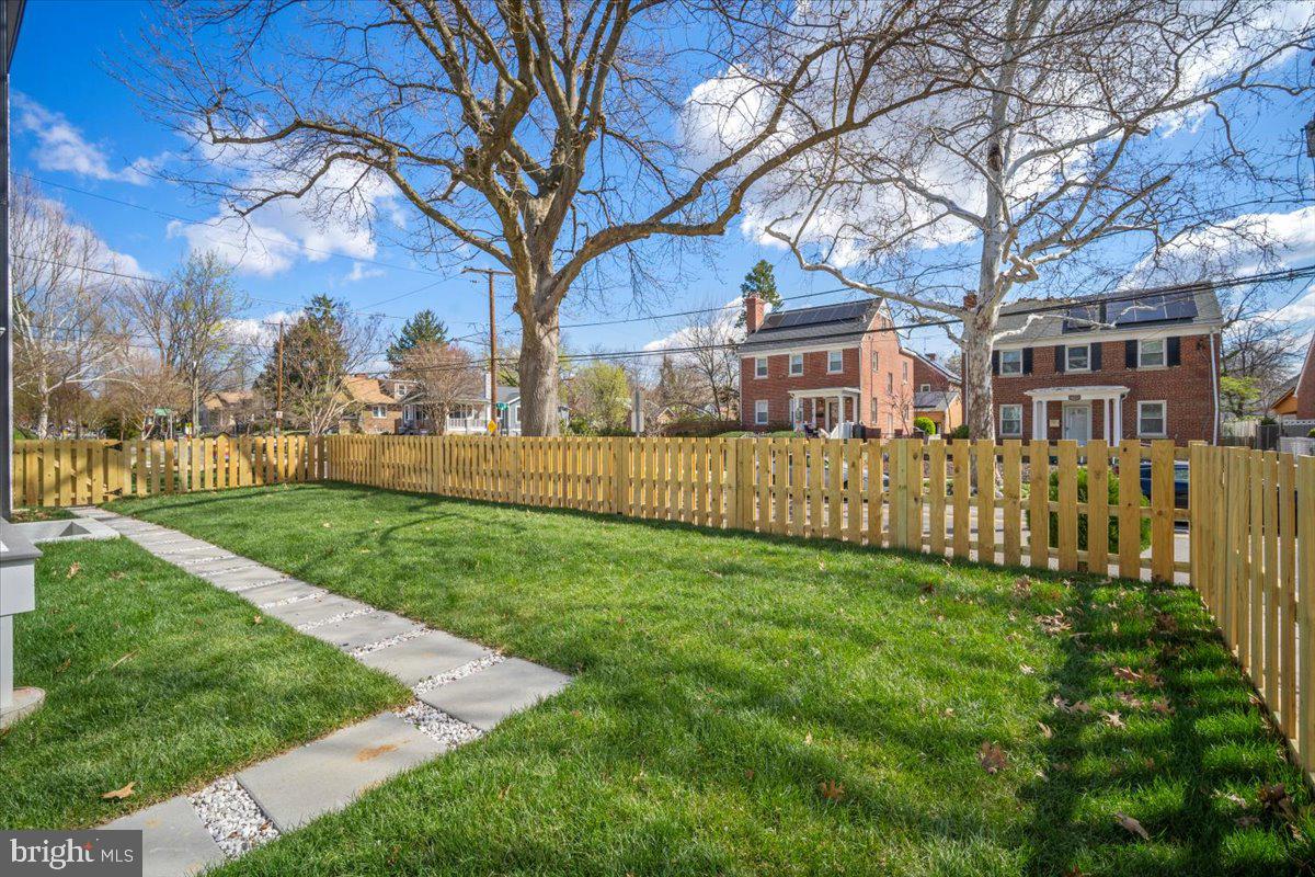 TAKOMA - Residential