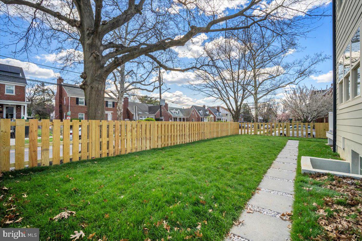 TAKOMA - Residential