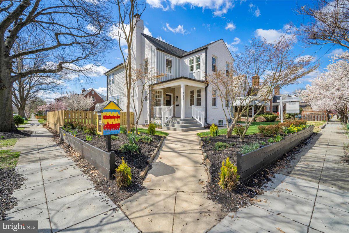 TAKOMA - Residential