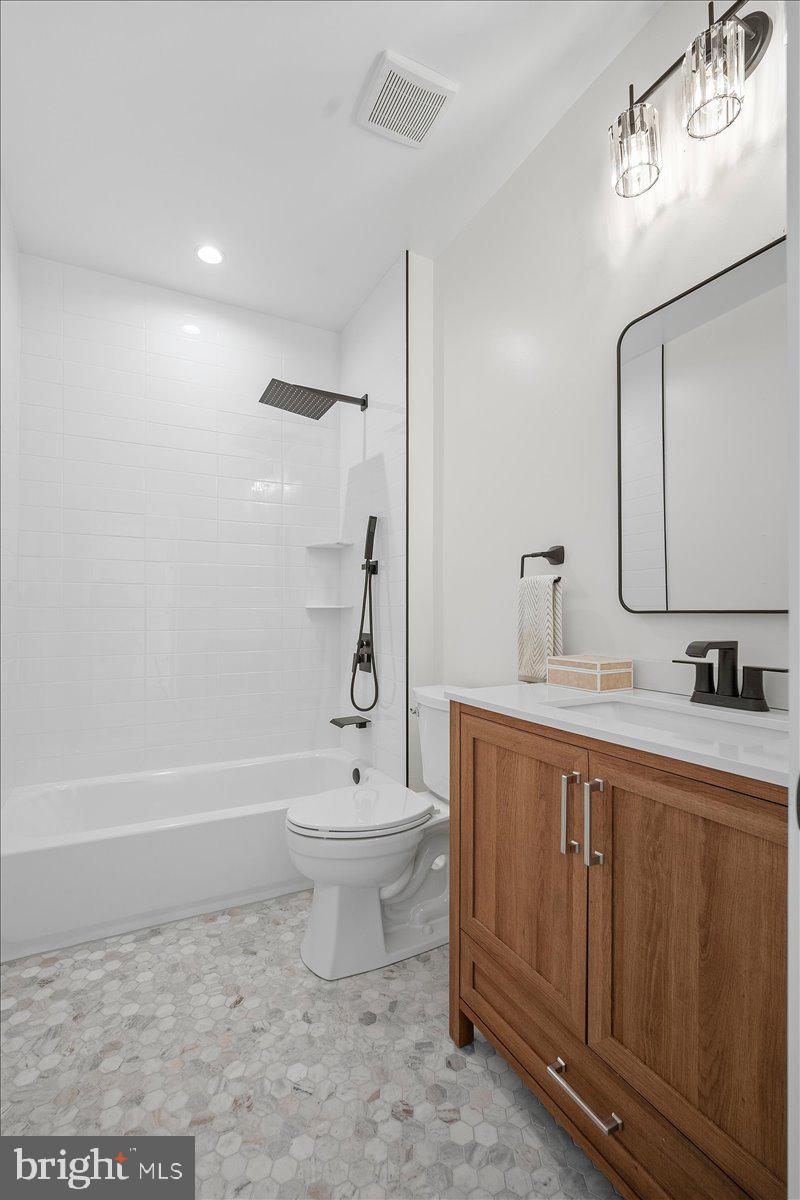 TAKOMA - Residential