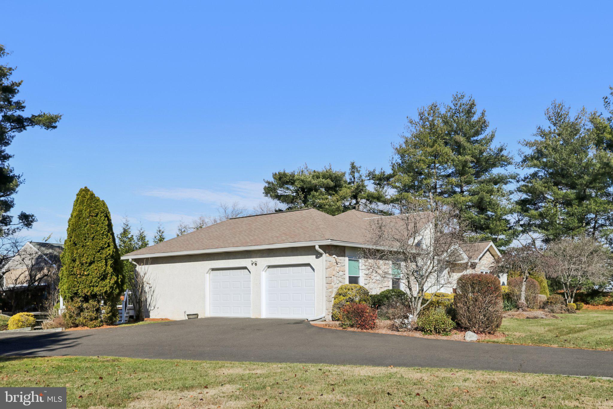 MAPLE GLEN - Residential