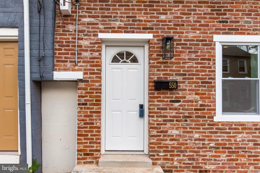 Photo of 550 Manor Street, Lancaster, PA 17603 (MLS # PALA2051090)