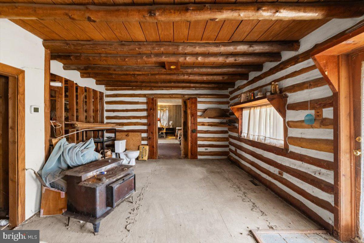 LAKE FERNDALE - Residential