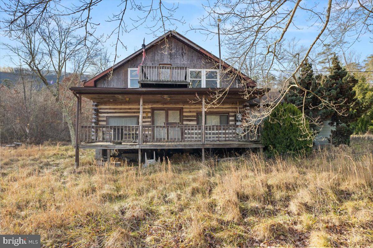 1929 LAKE FERNDALE DRIVE