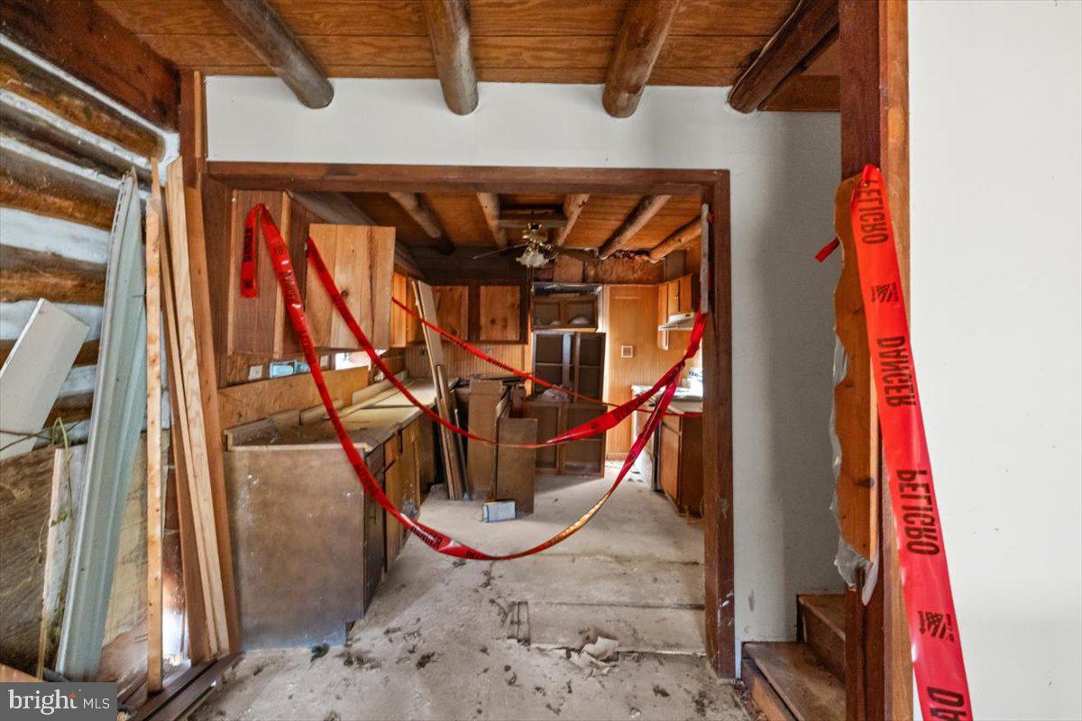 LAKE FERNDALE - Residential