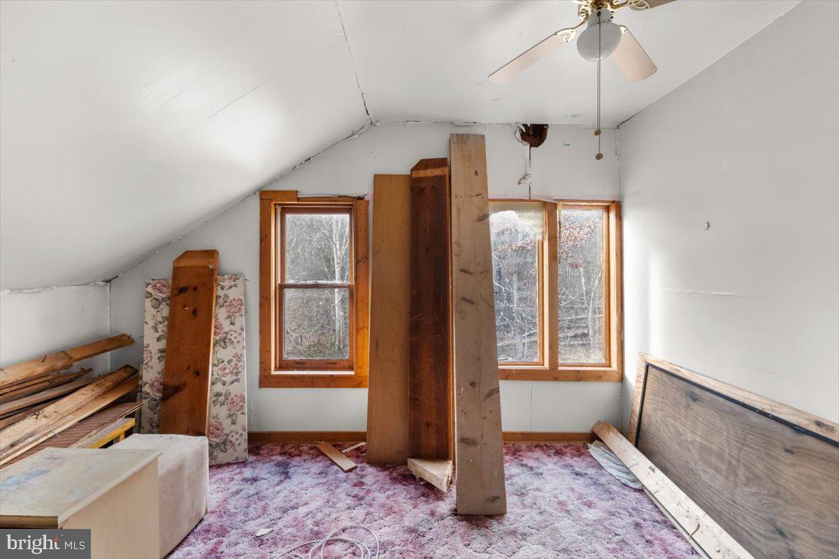 LAKE FERNDALE - Residential