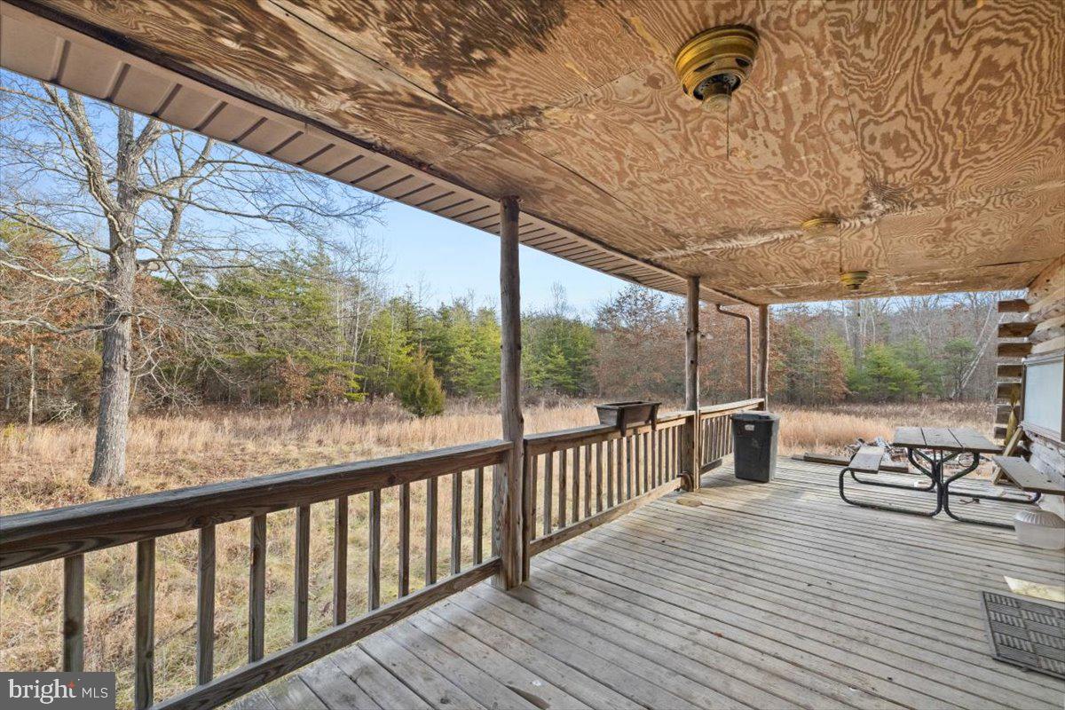 LAKE FERNDALE - Residential