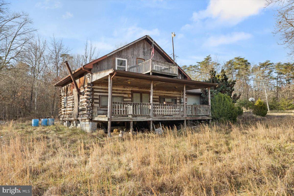 1929 LAKE FERNDALE DRIVE