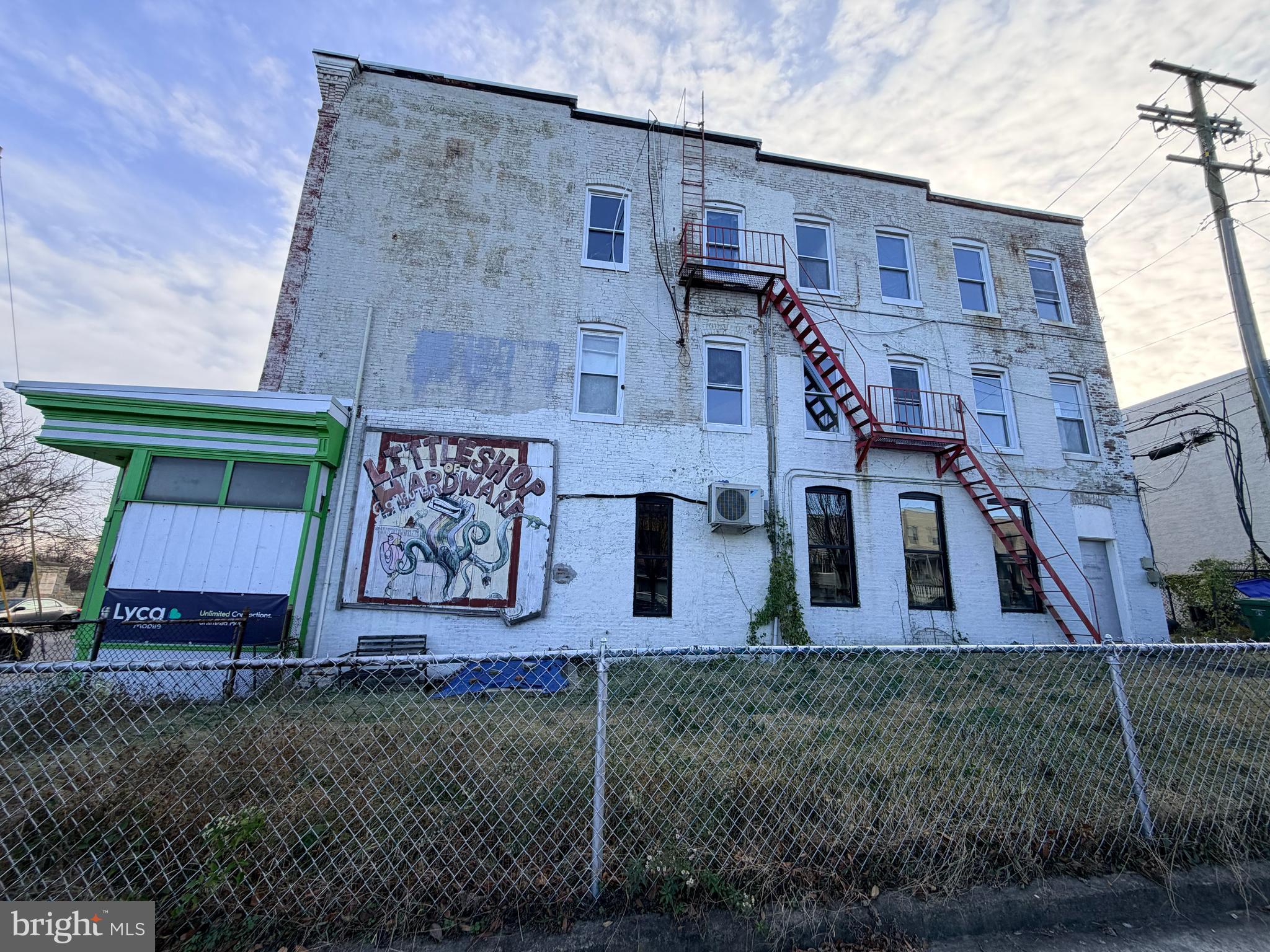 HAMPDEN HISTORIC DISTRICT - Residential Income