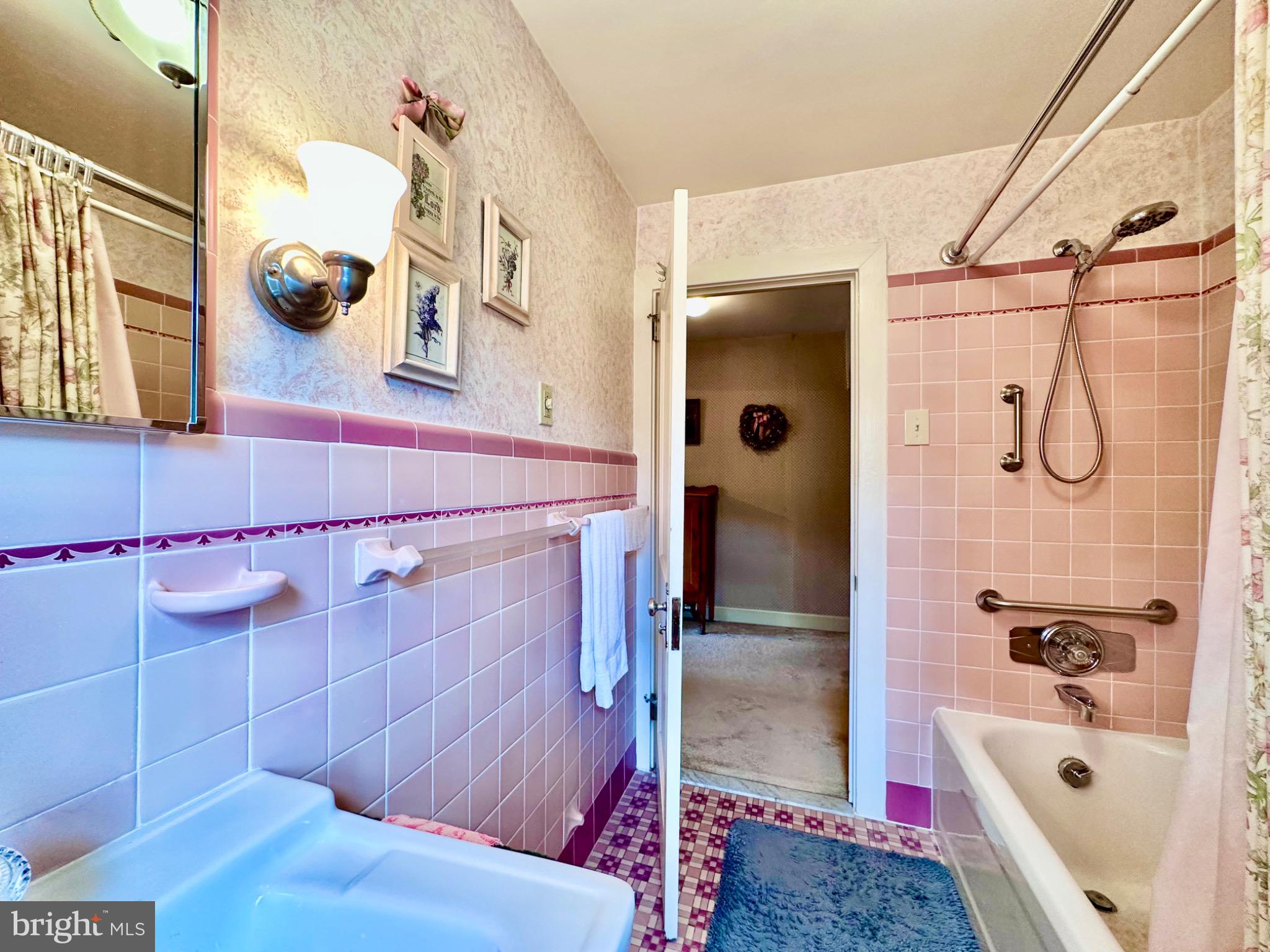 SUMMER HILL - Residential