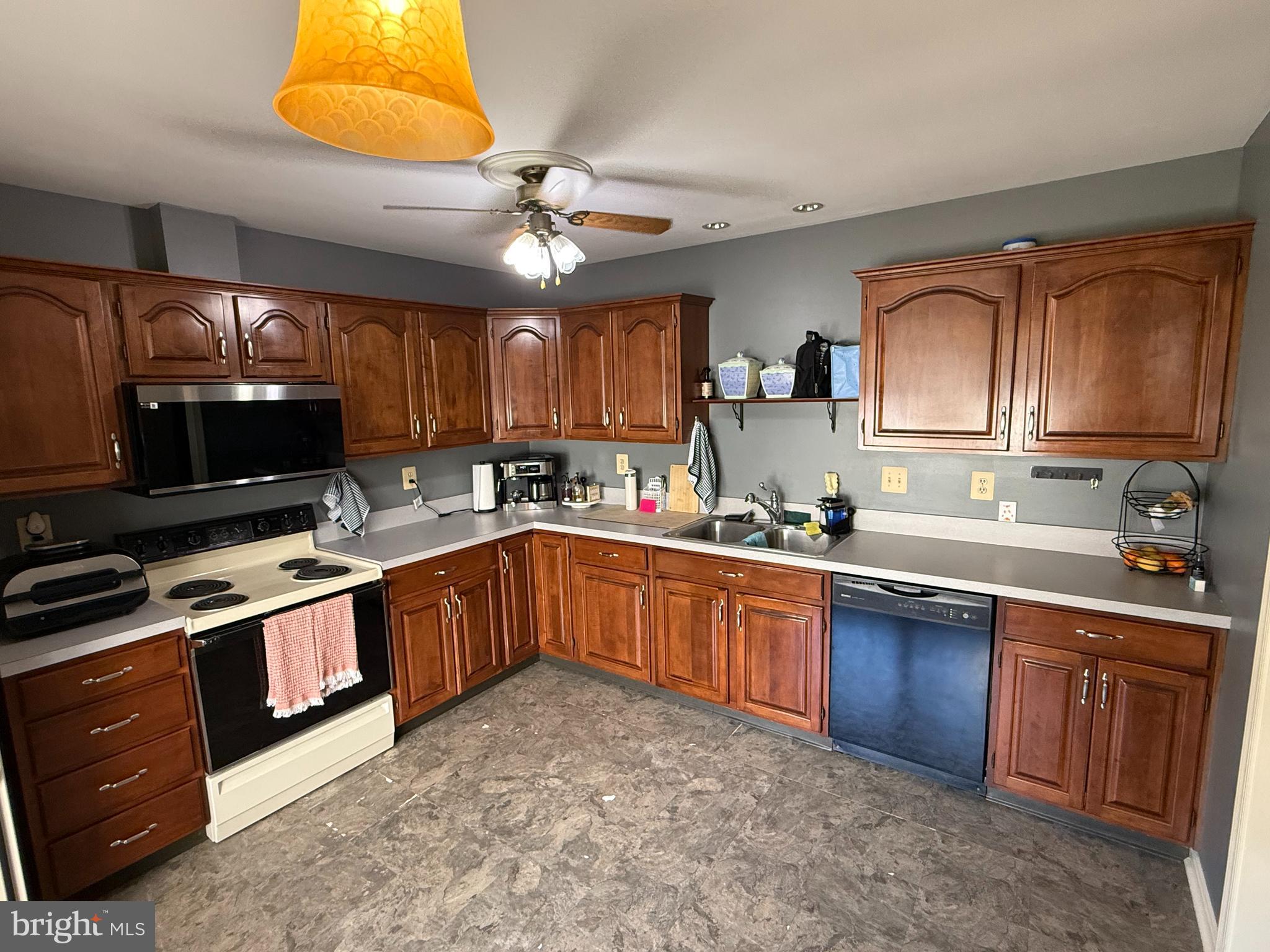 SOUTHPOINT OF HERSHEY - Residential