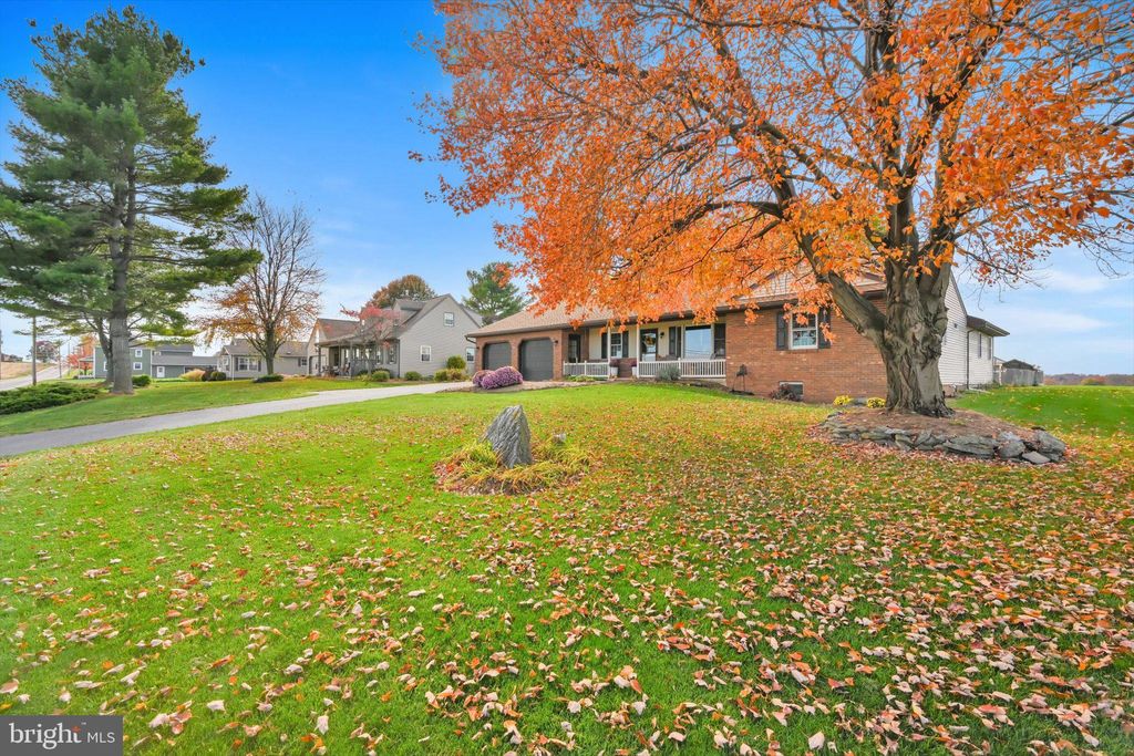 Photo of 325 Walnut Run Road, WILLOW STREET, PA 17584 (MLS # PALA2079168)