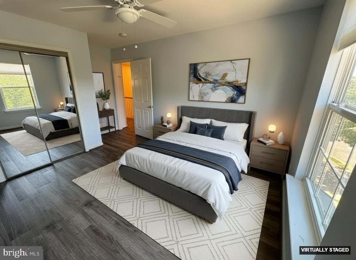 AUTUMN CHASE HUNT - Residential