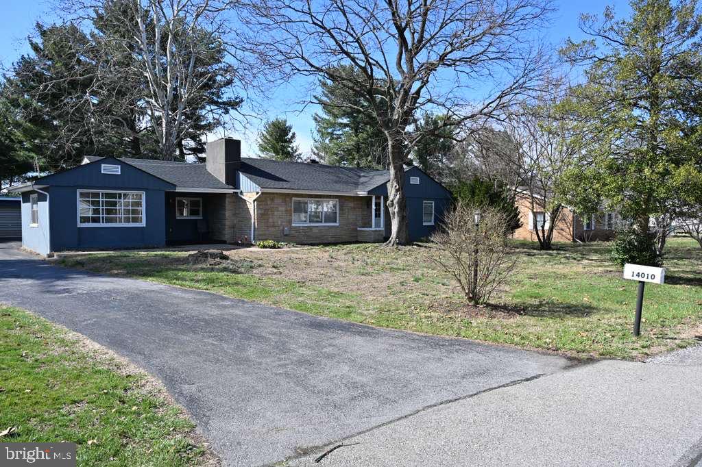 MAUGANSVILLE - Residential