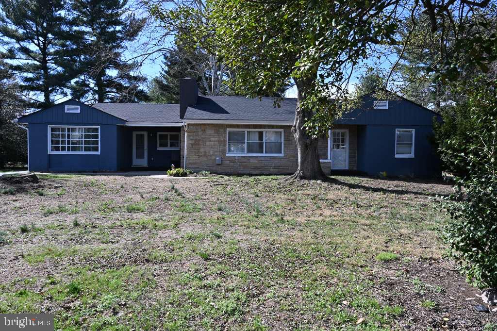 MAUGANSVILLE - Residential