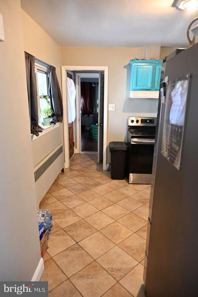 MAUGANSVILLE - Residential