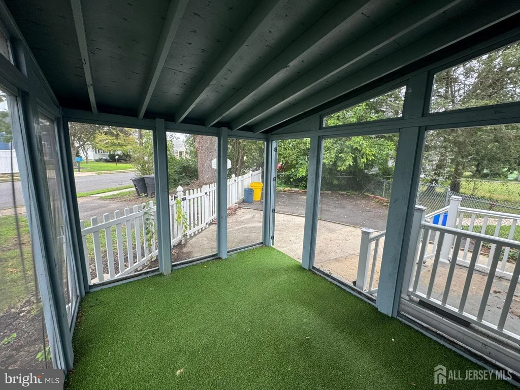 51 Kenwood Terrace, Hamilton, NJ 08610