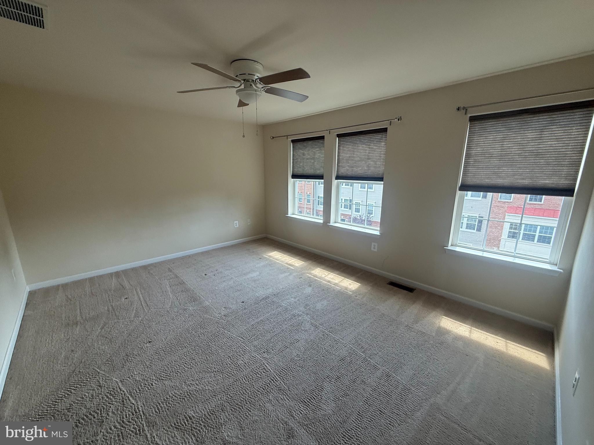 OXFORD SQUARE - Residential Lease