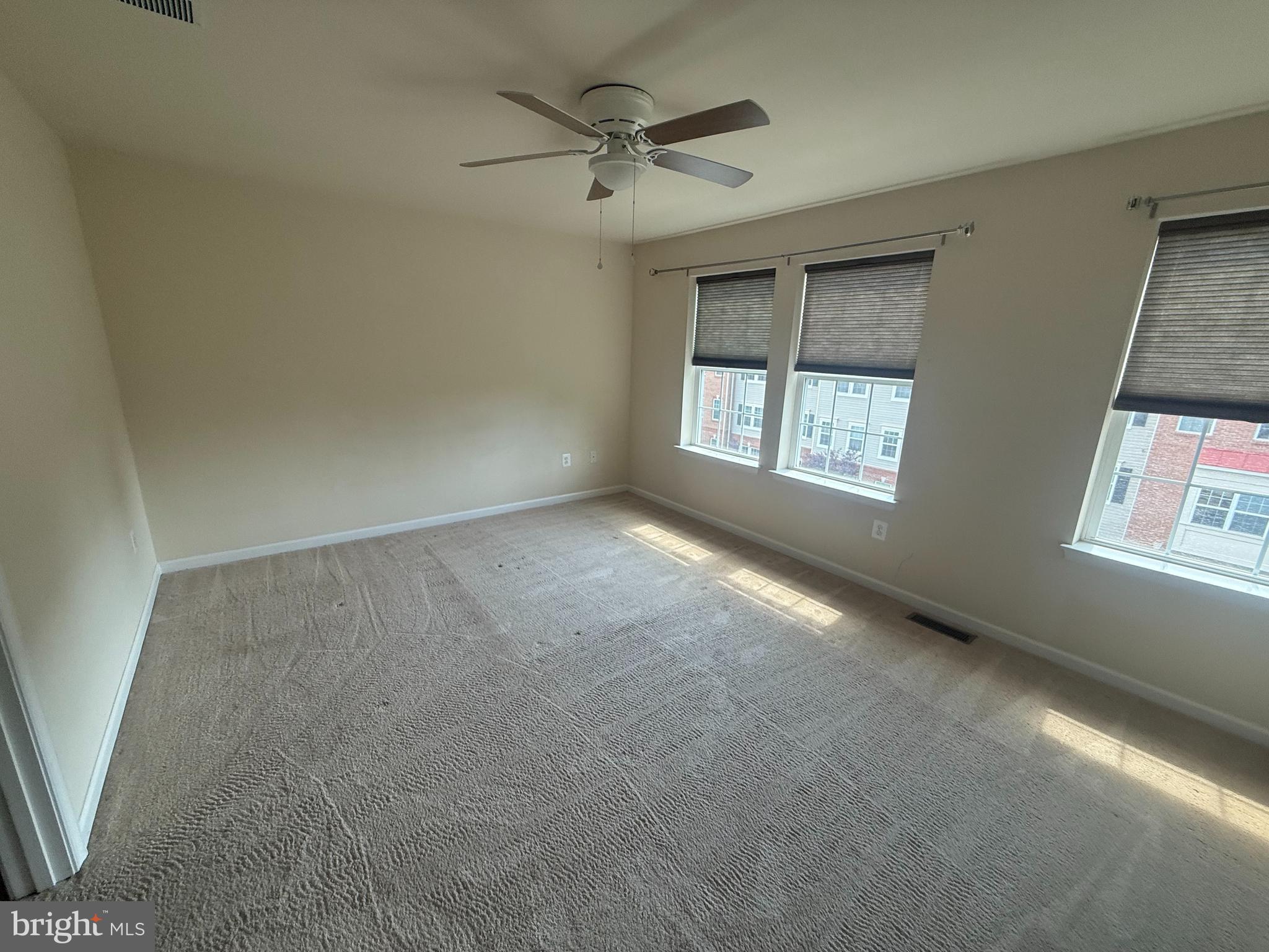 OXFORD SQUARE - Residential Lease