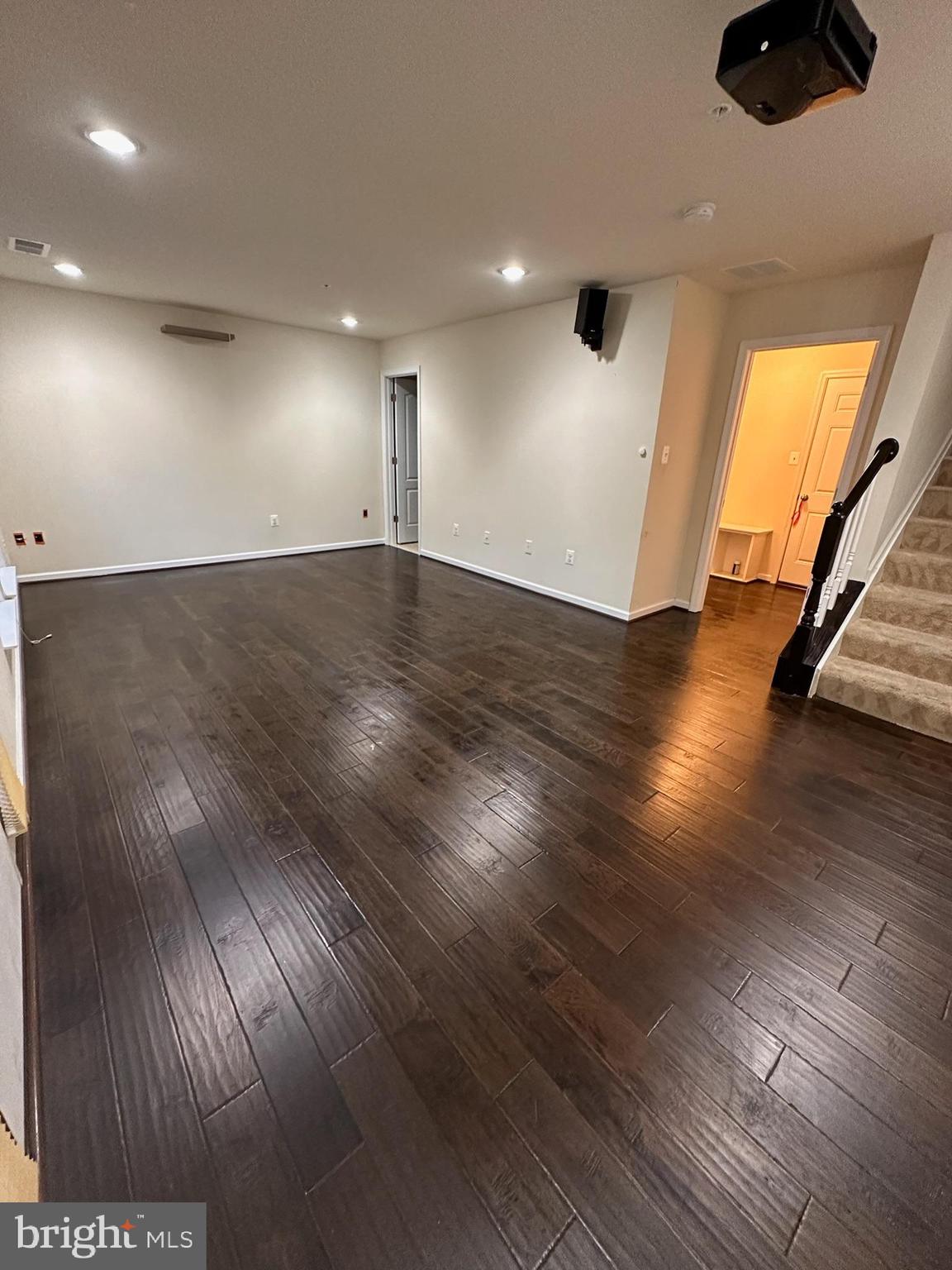 OXFORD SQUARE - Residential Lease