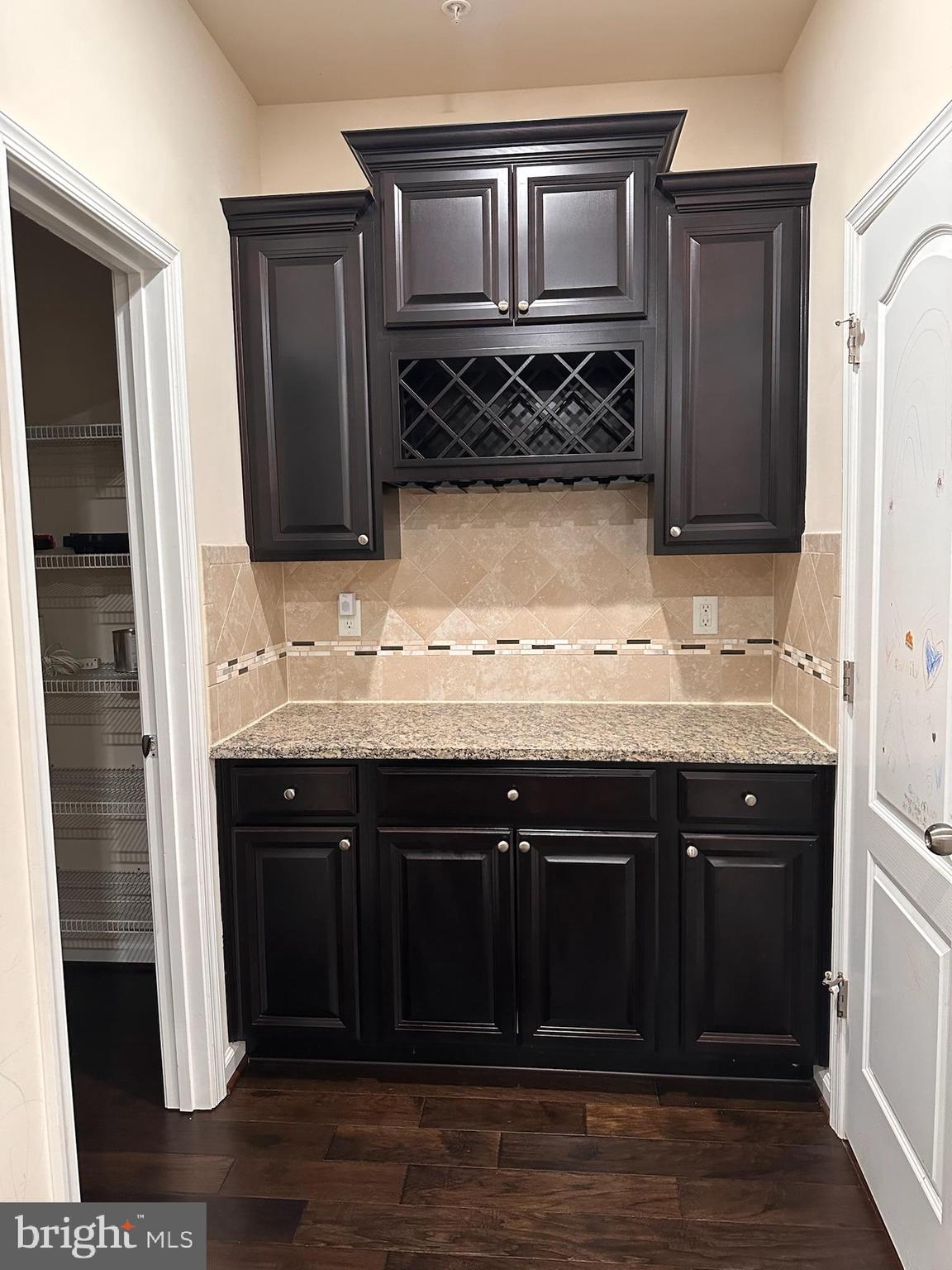 OXFORD SQUARE - Residential Lease