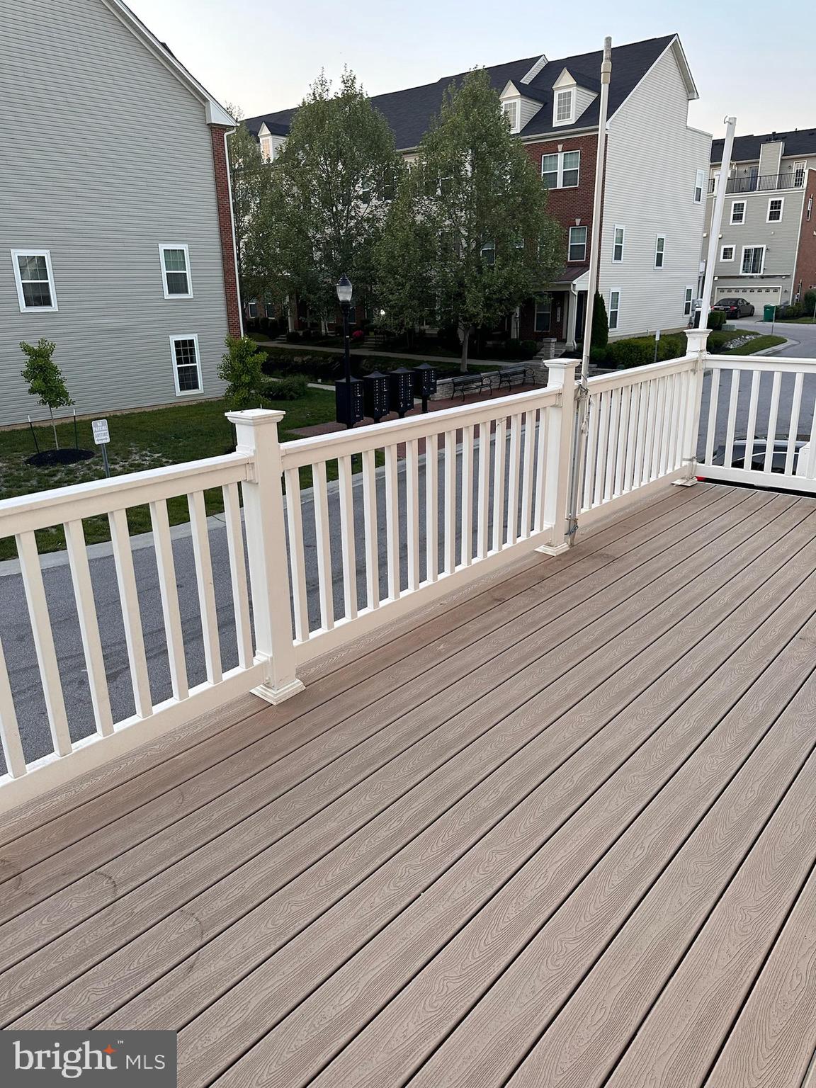 OXFORD SQUARE - Residential Lease