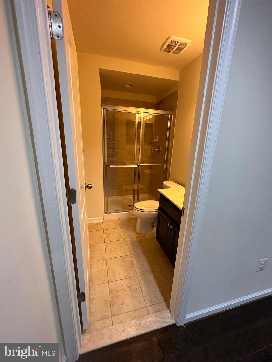 OXFORD SQUARE - Residential Lease