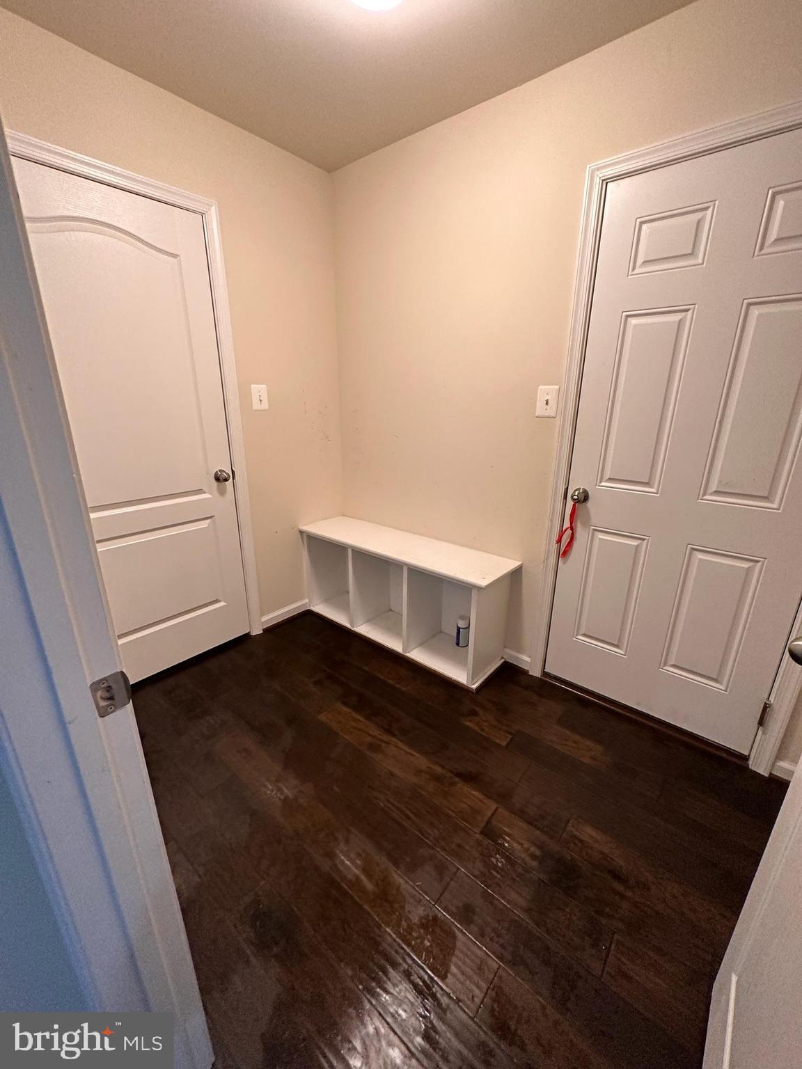 OXFORD SQUARE - Residential Lease