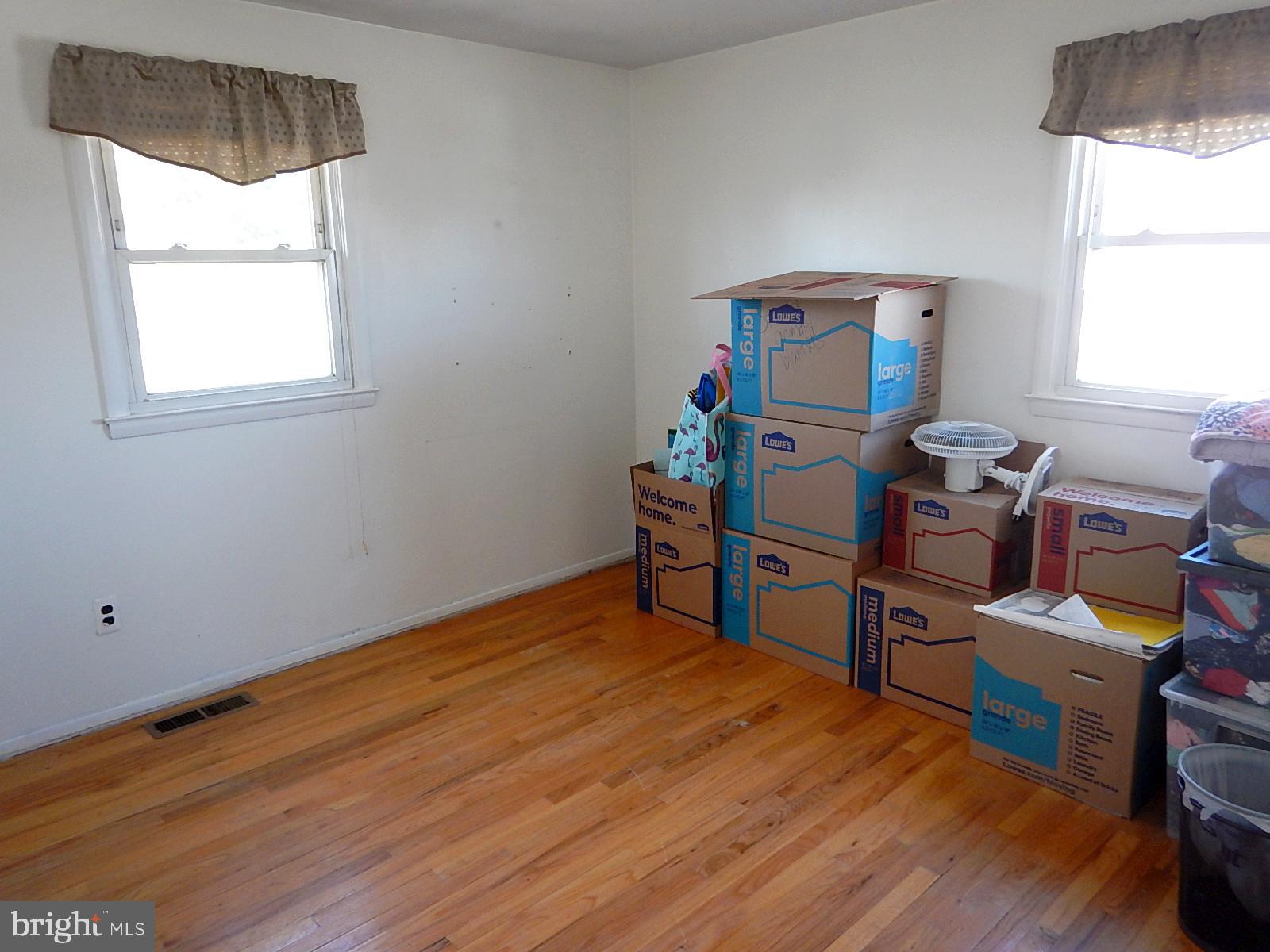 PERRY HALL - Residential