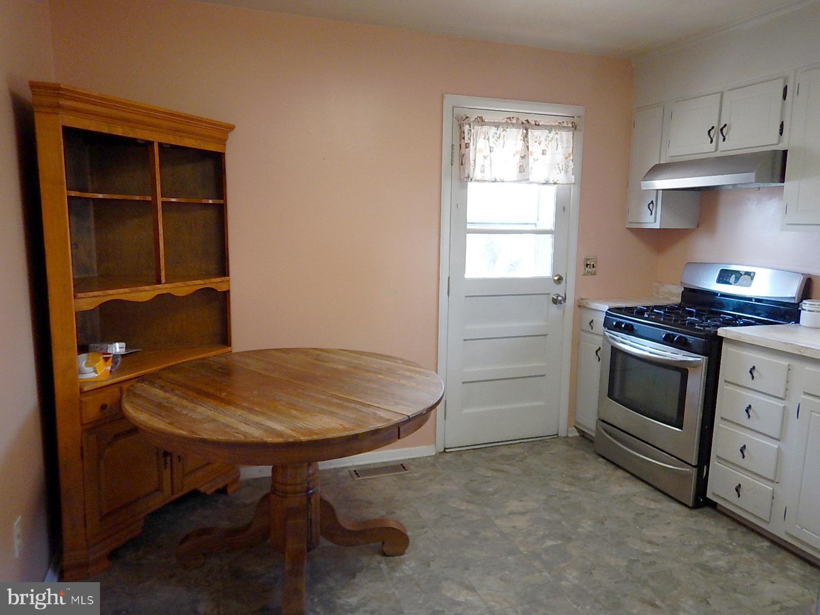 PERRY HALL - Residential