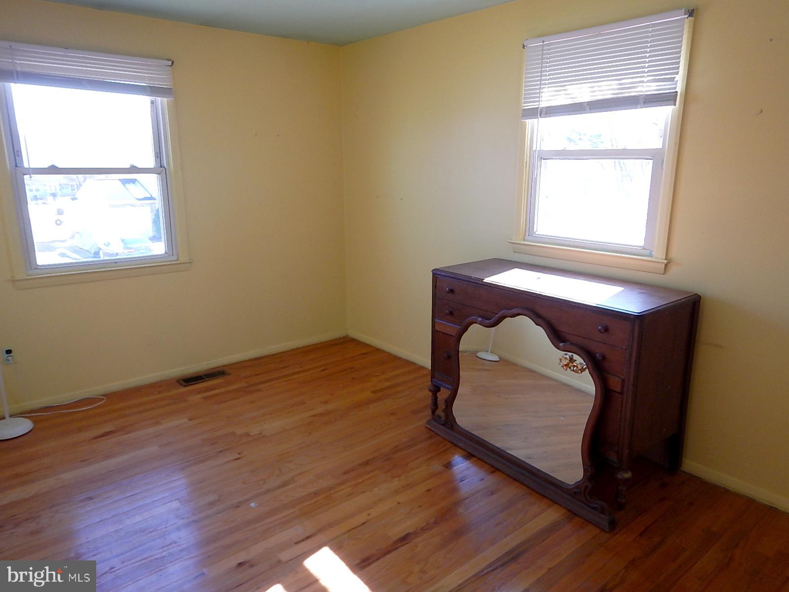 PERRY HALL - Residential