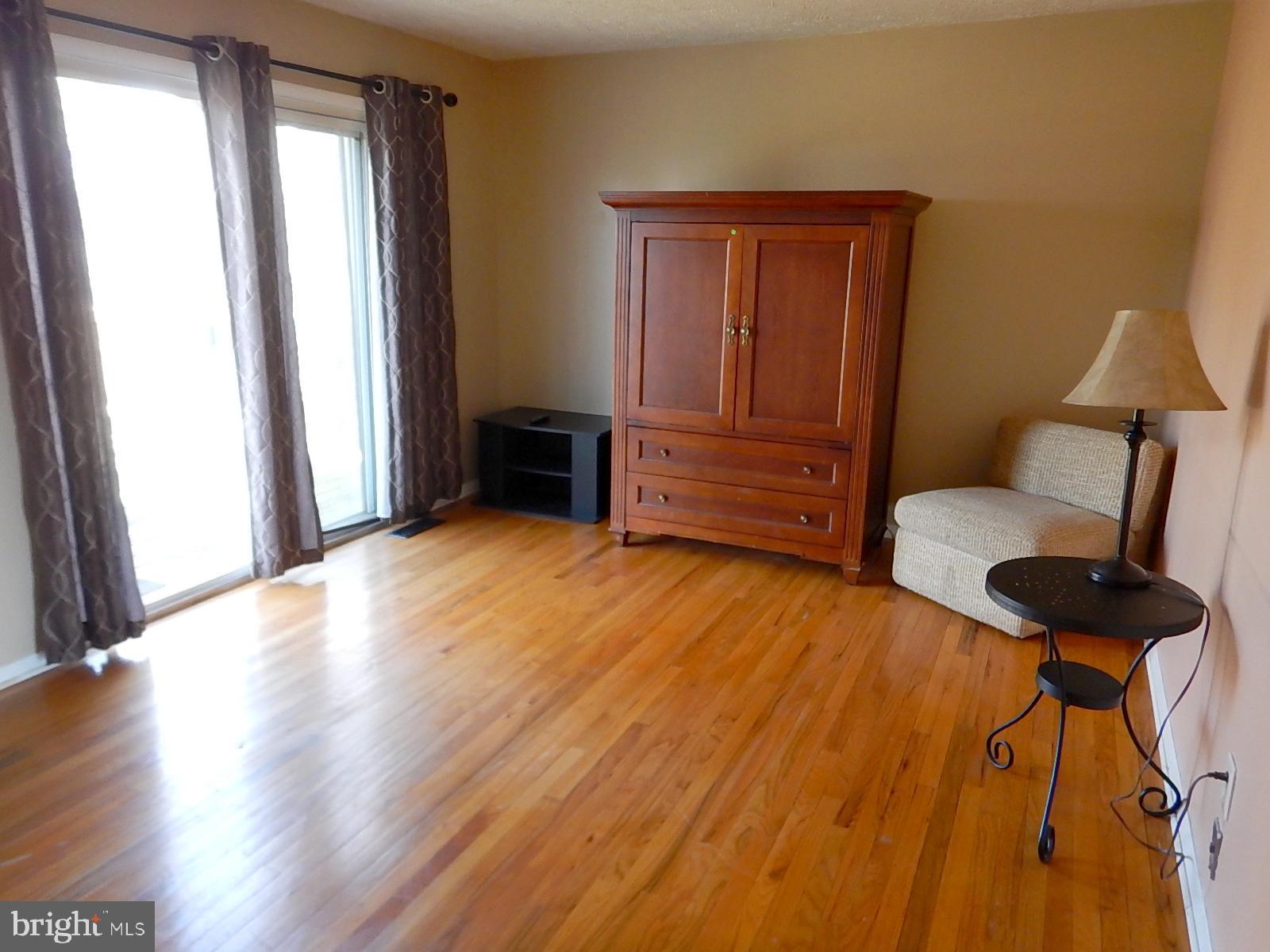 PERRY HALL - Residential