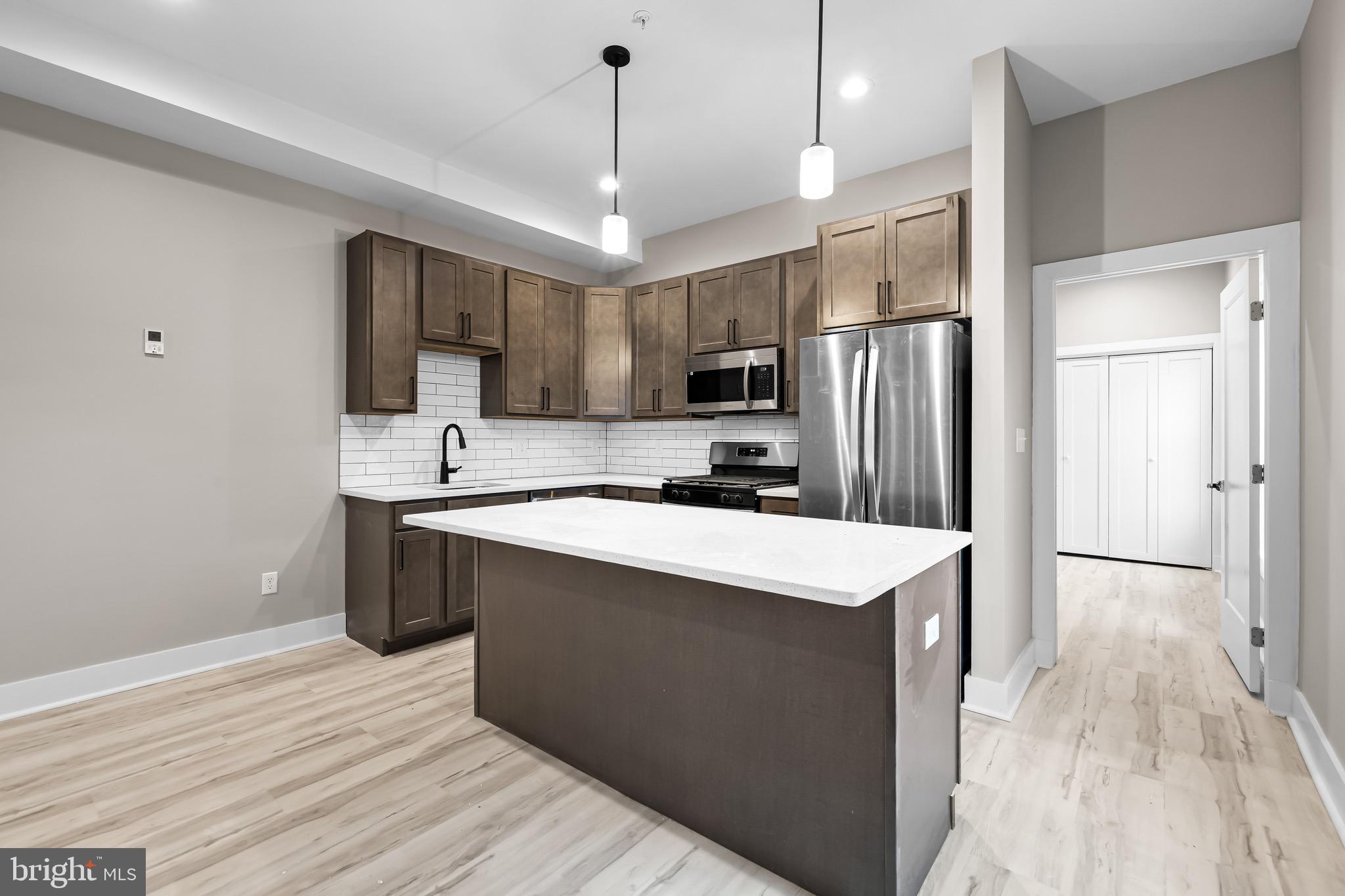 HIGHLANDTOWN - Residential Lease