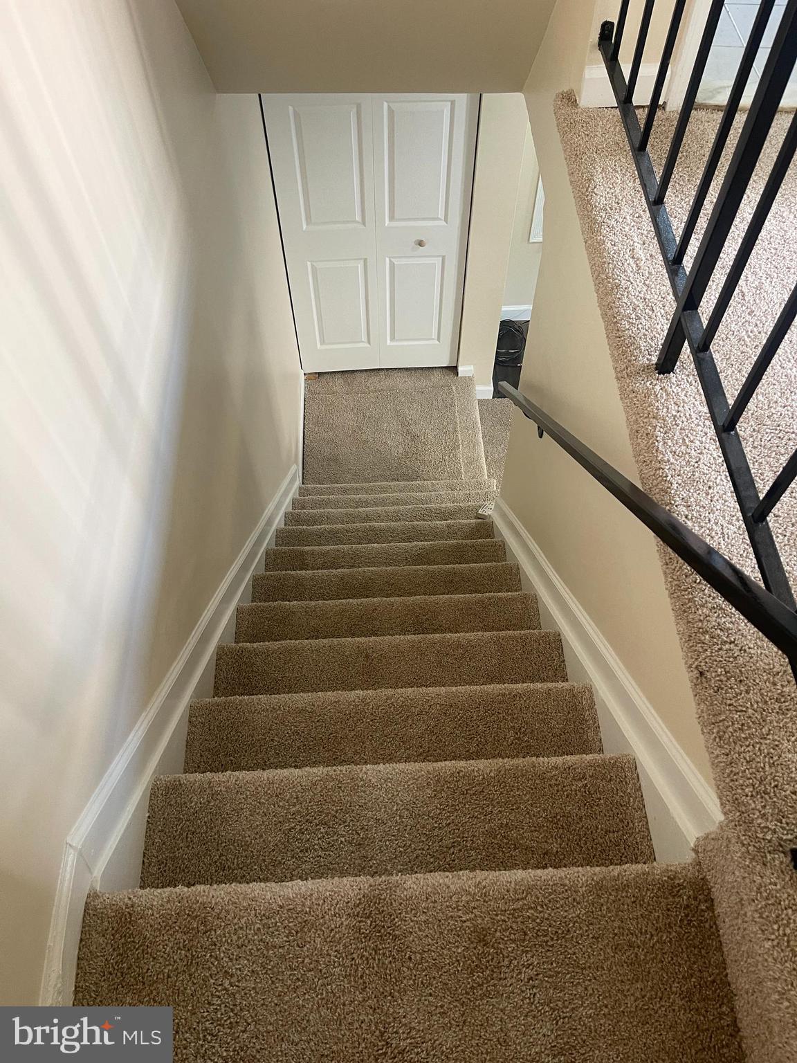 WARFIELD CONDOMINIUMS - Residential Lease