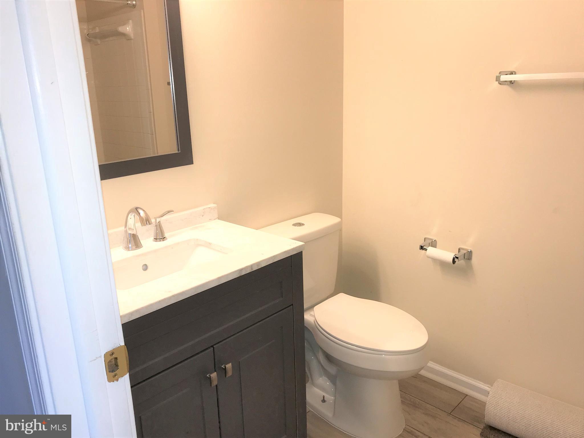 PINEY ORCHARD - Residential Lease