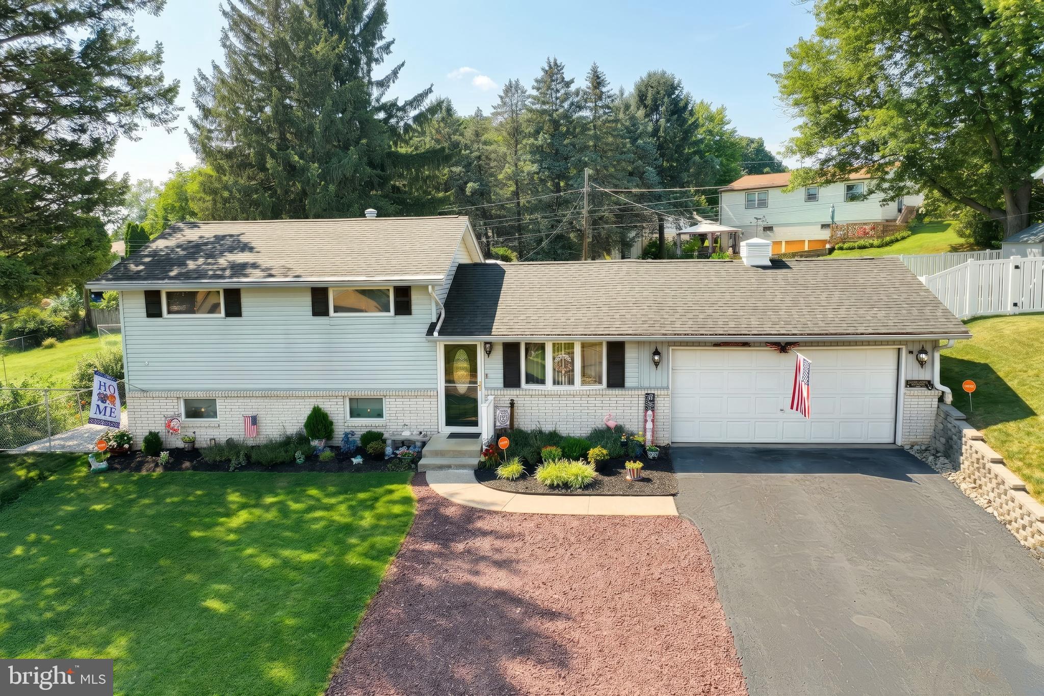 345 CANARY CIRCLE