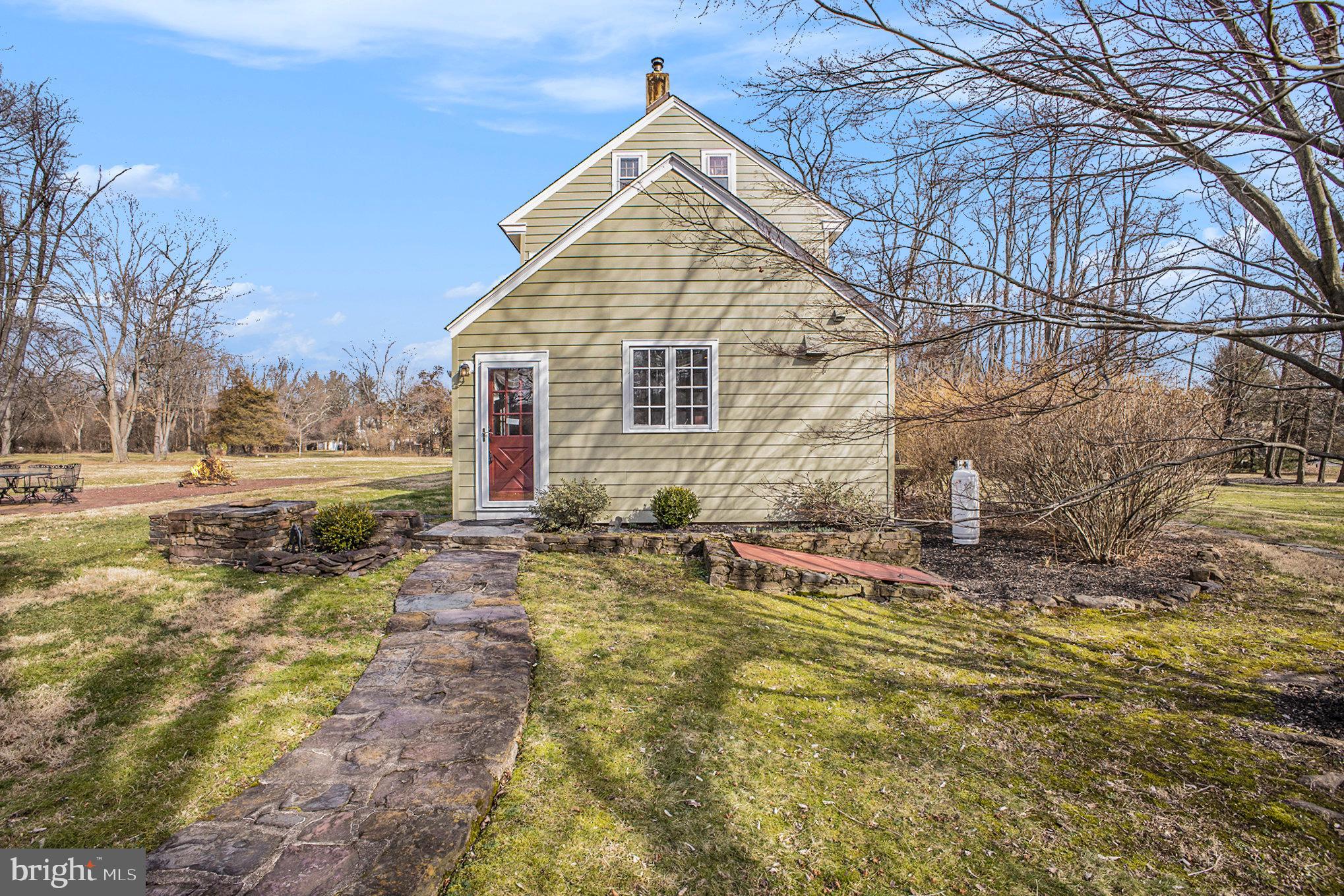 MOUNT EYRE MANOR - Residential