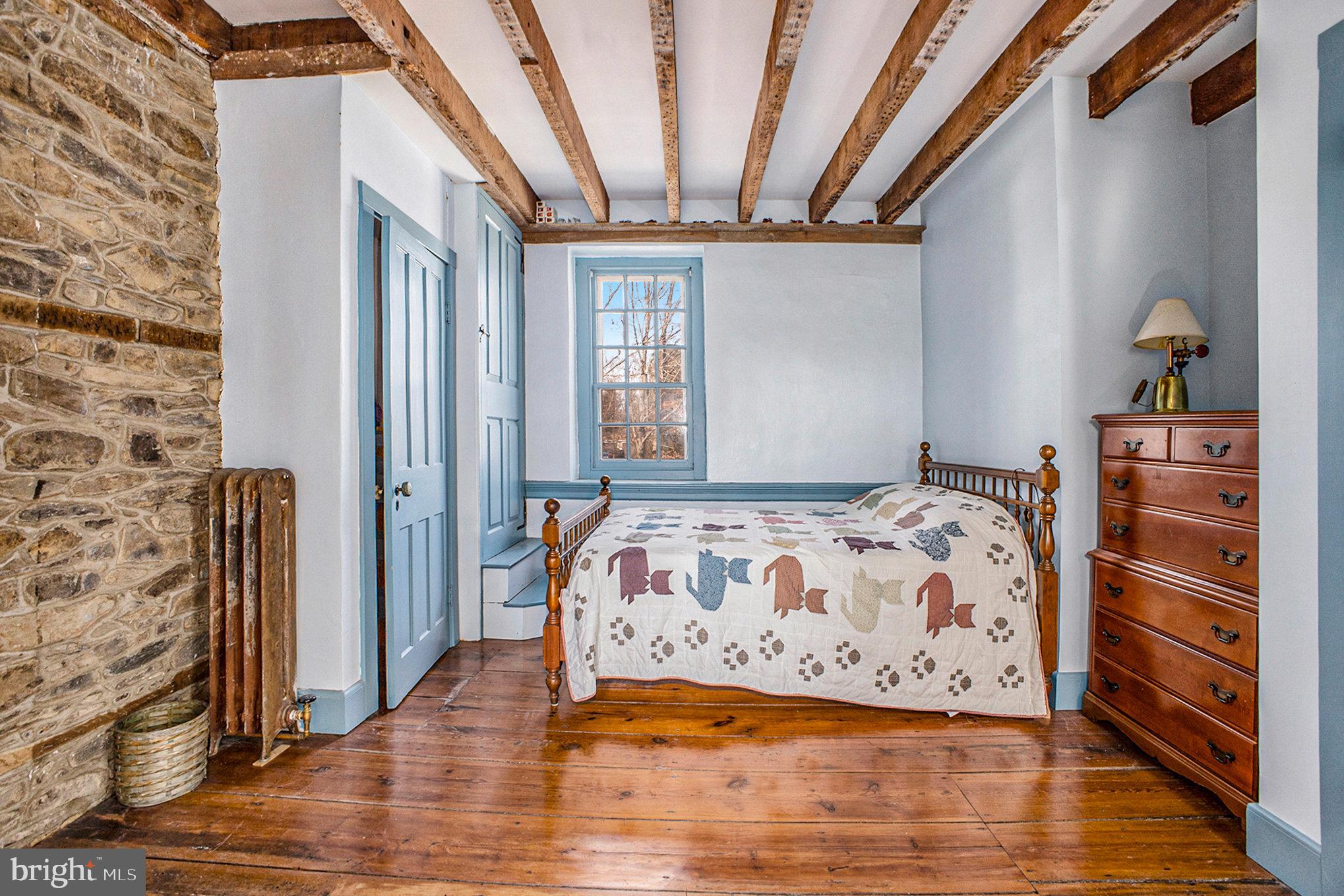 MOUNT EYRE MANOR - Residential