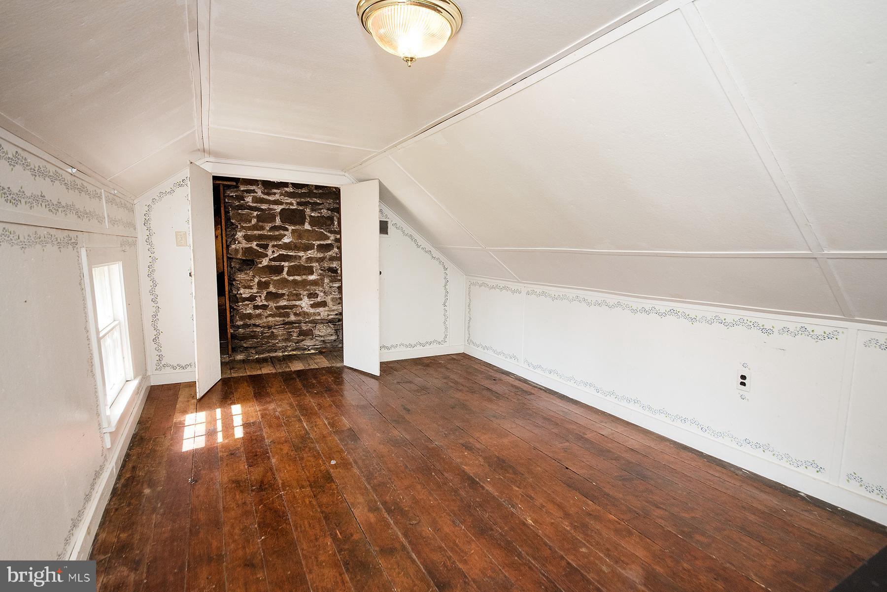 MOUNT EYRE MANOR - Residential