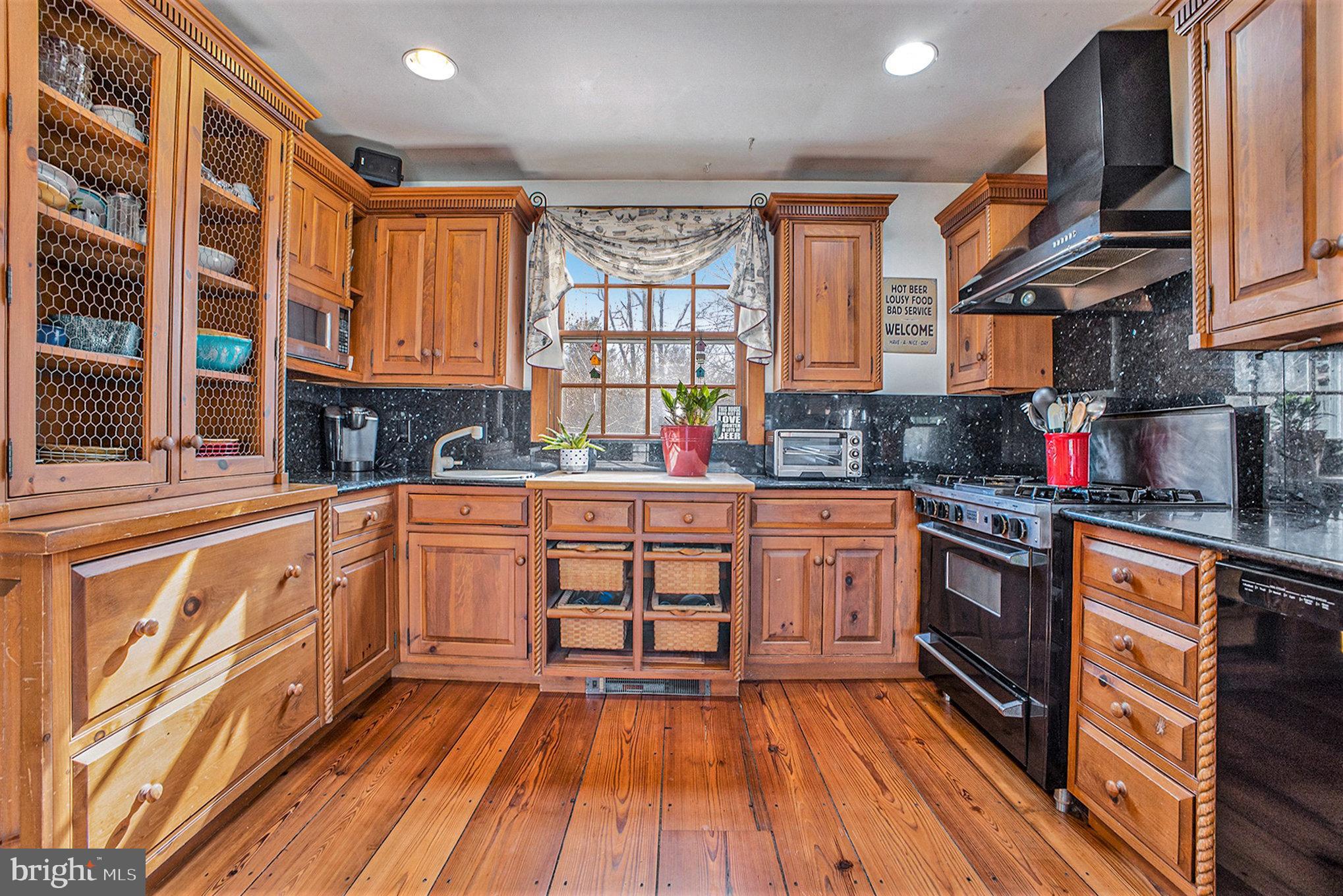 MOUNT EYRE MANOR - Residential